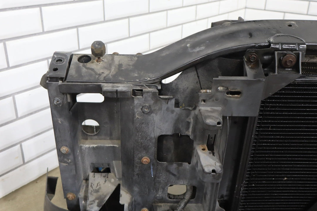 2002 Cadillac Escalade GMT800 6.0L Loaded Radiator Core Support