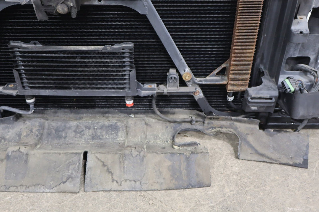 2002 Cadillac Escalade GMT800 6.0L Loaded Radiator Core Support