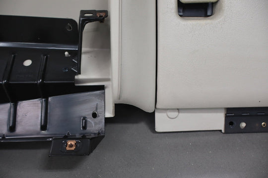 2002 Cadillac Escalade GMT800 Glove Box Shale 152 with Surround Panel