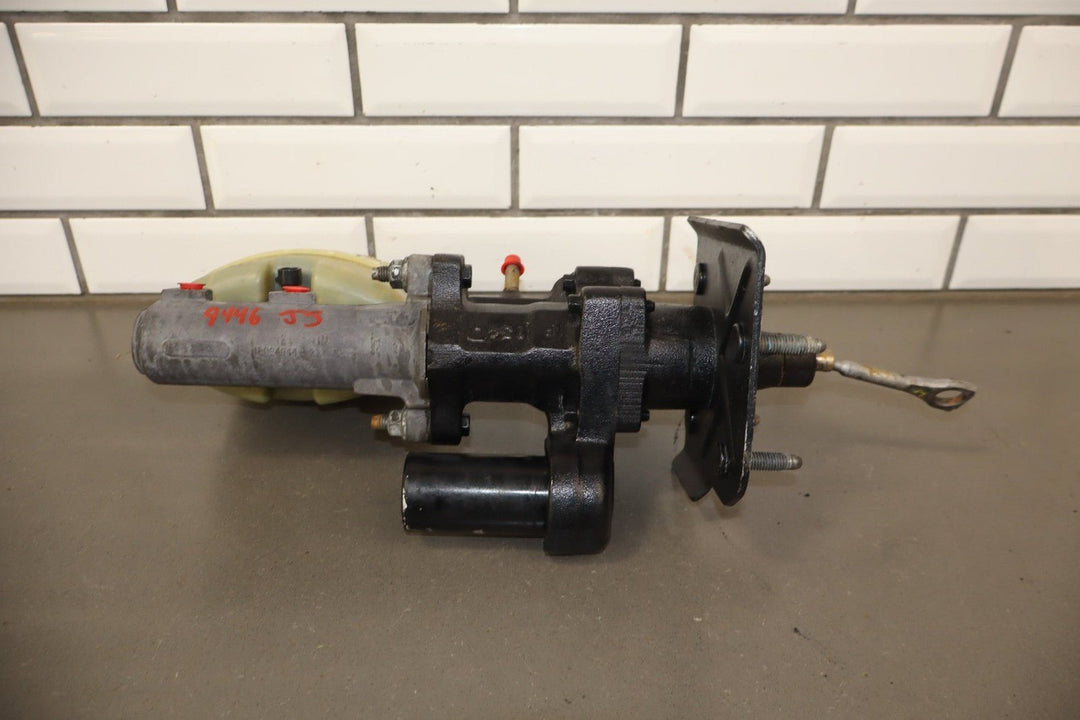 2002 Cadillac Escalade GMT800 Hydroboost Brake Booster OEM