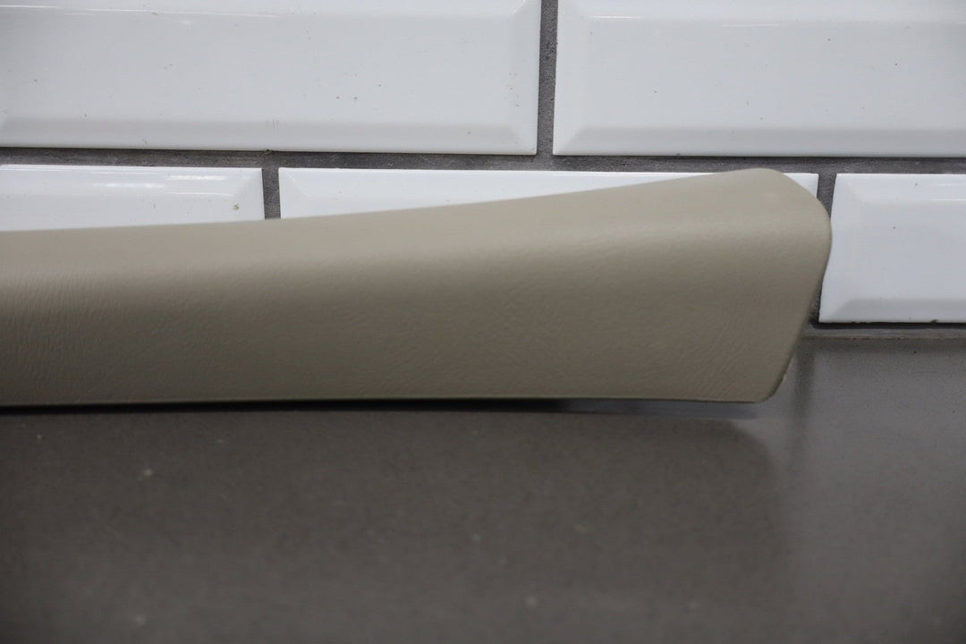 2002 Cadillac Escalade GMT800 Pair A Pillar Trim OEM Shale Speakers