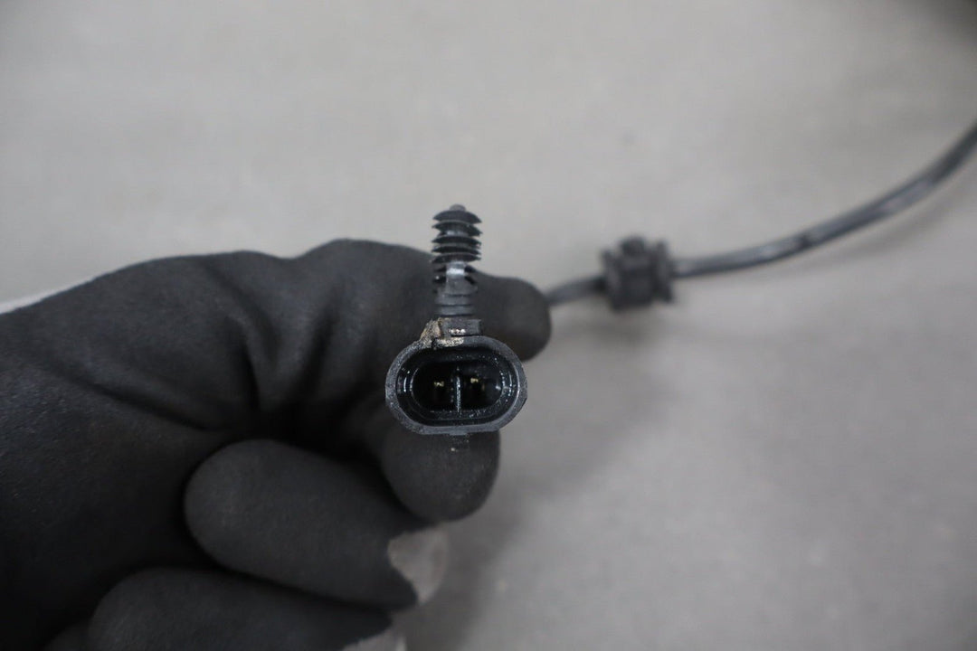2002 Cadillac Escalade Luxury Left Front Spindle