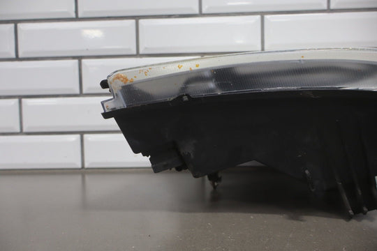 2002 Cadillac Escalade Luxury Left Headlamp 15181851 Halogen