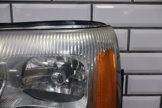 2002 Cadillac Escalade Luxury Left Headlamp Halogen 15181851 OEM