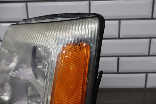 2002 Cadillac Escalade Luxury Left Headlamp Halogen 15181851 OEM
