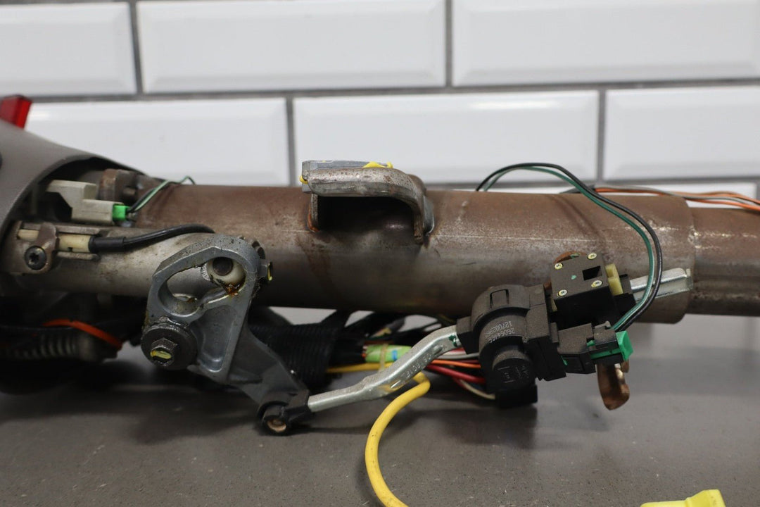 2002 Cadillac Escalade Luxury Steering Column