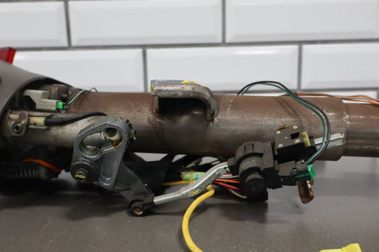2002 Cadillac Escalade Luxury Steering Column