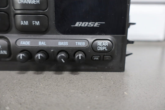 2002 Cadillac Escalade Radio AM/FM Cassette 15073127 OEM
