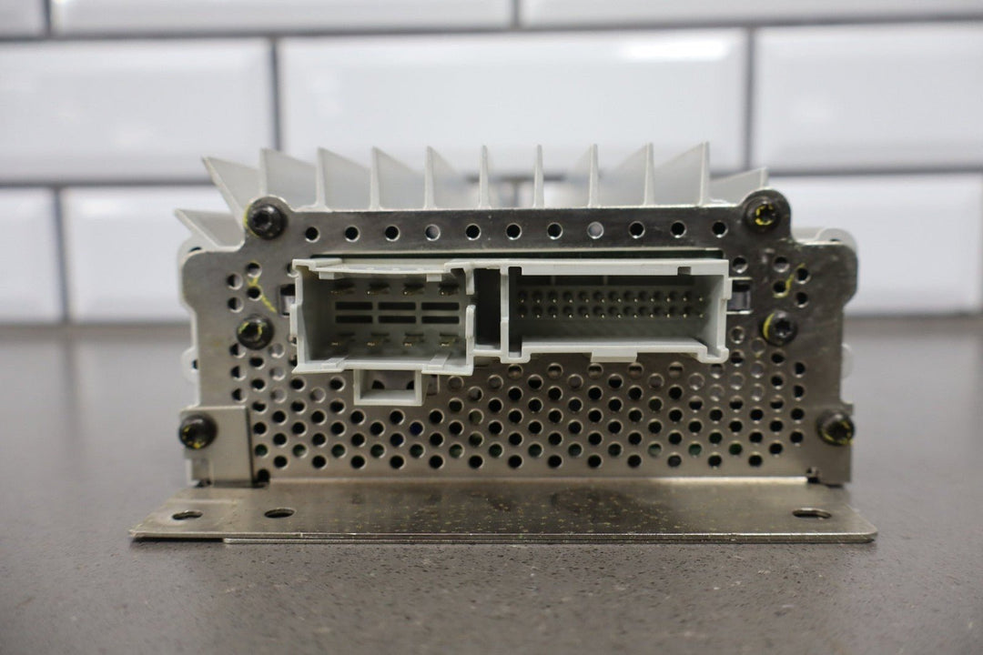 2002 Cadillac Escalade Radio Amplifier OEM