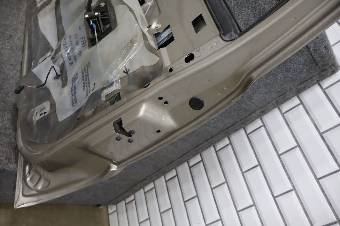 2002 Cadillac Escalade Right Front Door Pewter Metallic 11U