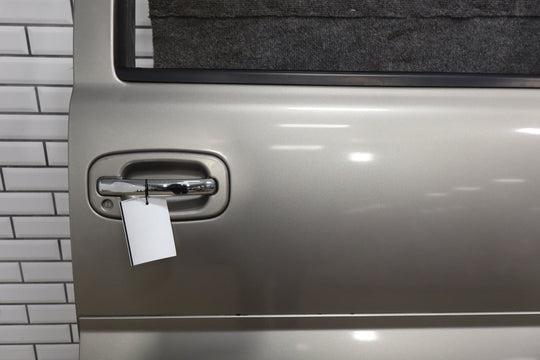 2002 Cadillac Escalade Right Front Door Pewter Metallic 11U