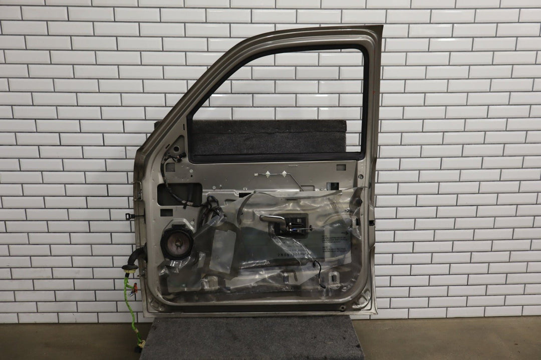 2002 Cadillac Escalade Right Front Door Pewter Metallic 11U