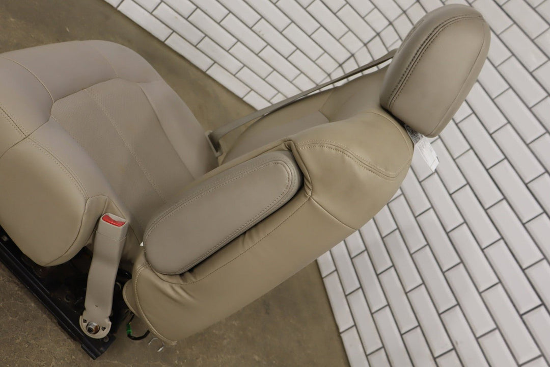2002 Cadillac Escalade Right Front Seat Leather Shale 152