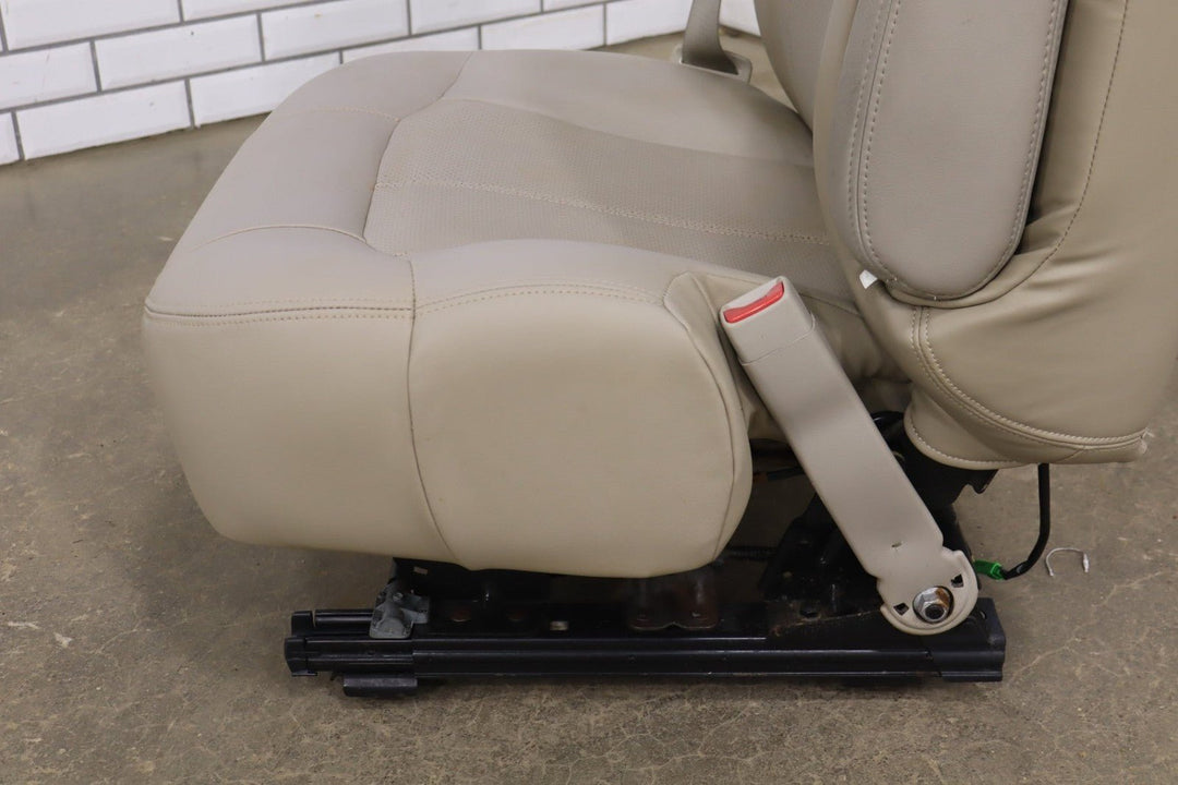 2002 Cadillac Escalade Right Front Seat Leather Shale 152