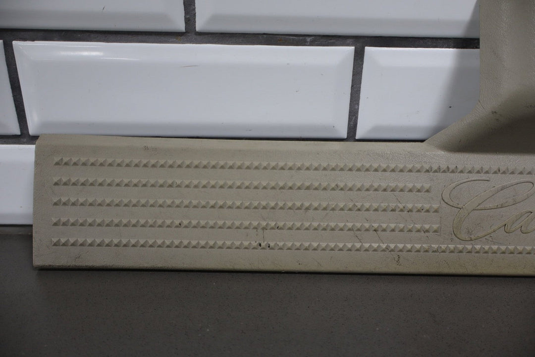 2002 Cadillac Escalade Sill Plates Set (4) OEM Shale GMT800
