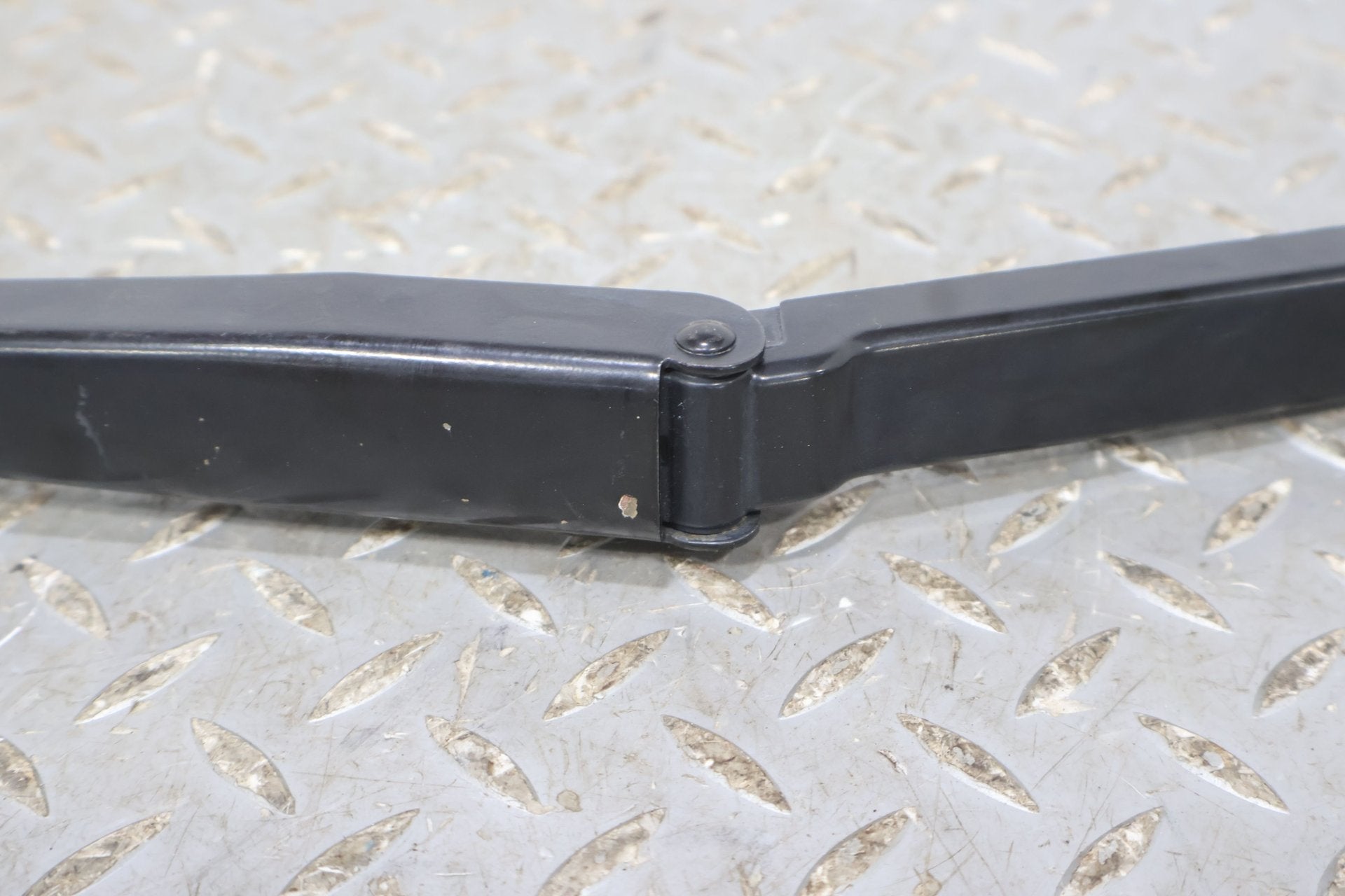 2002 Cadillac Escalade- Wiper Arm