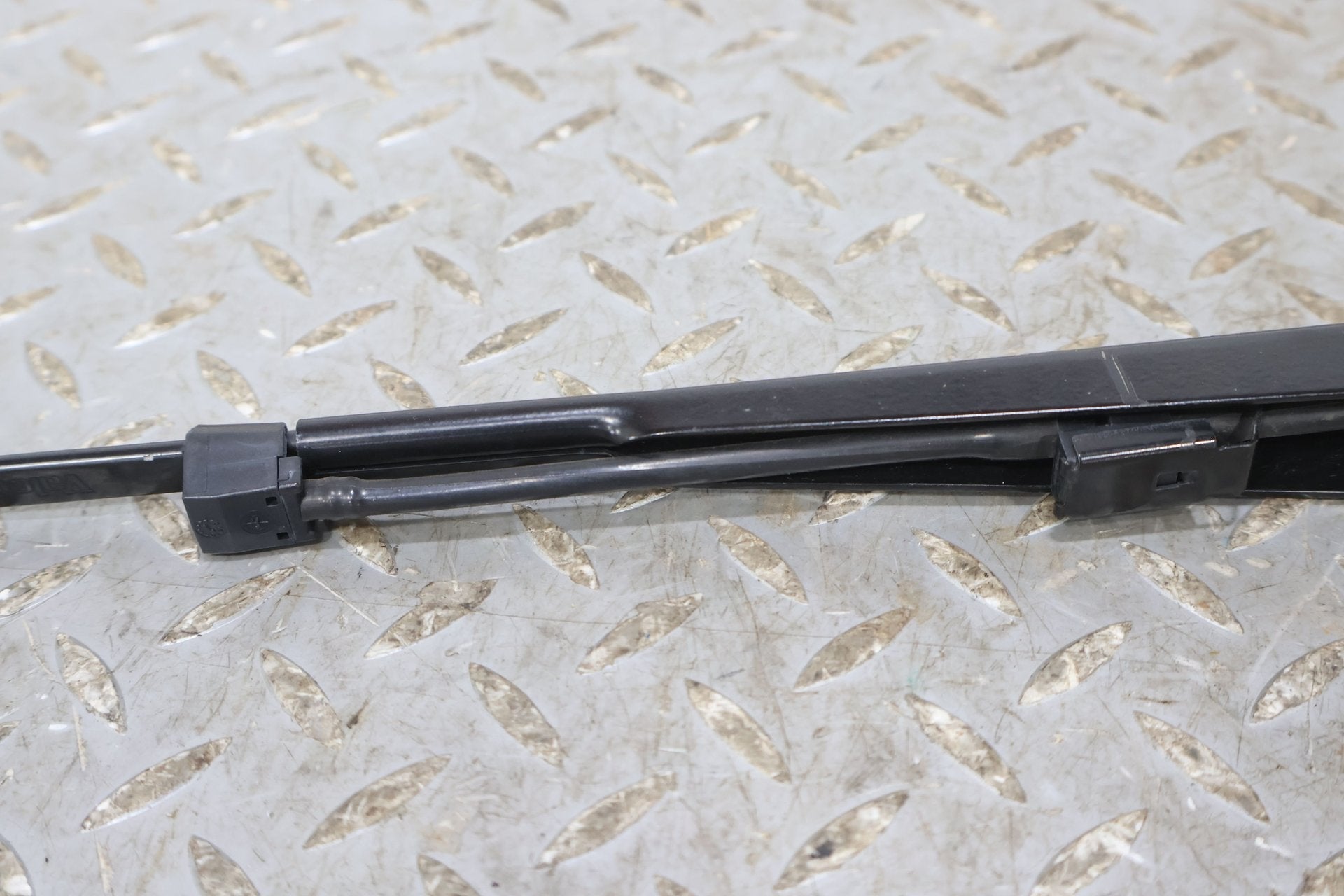2002 Cadillac Escalade- Wiper Arm