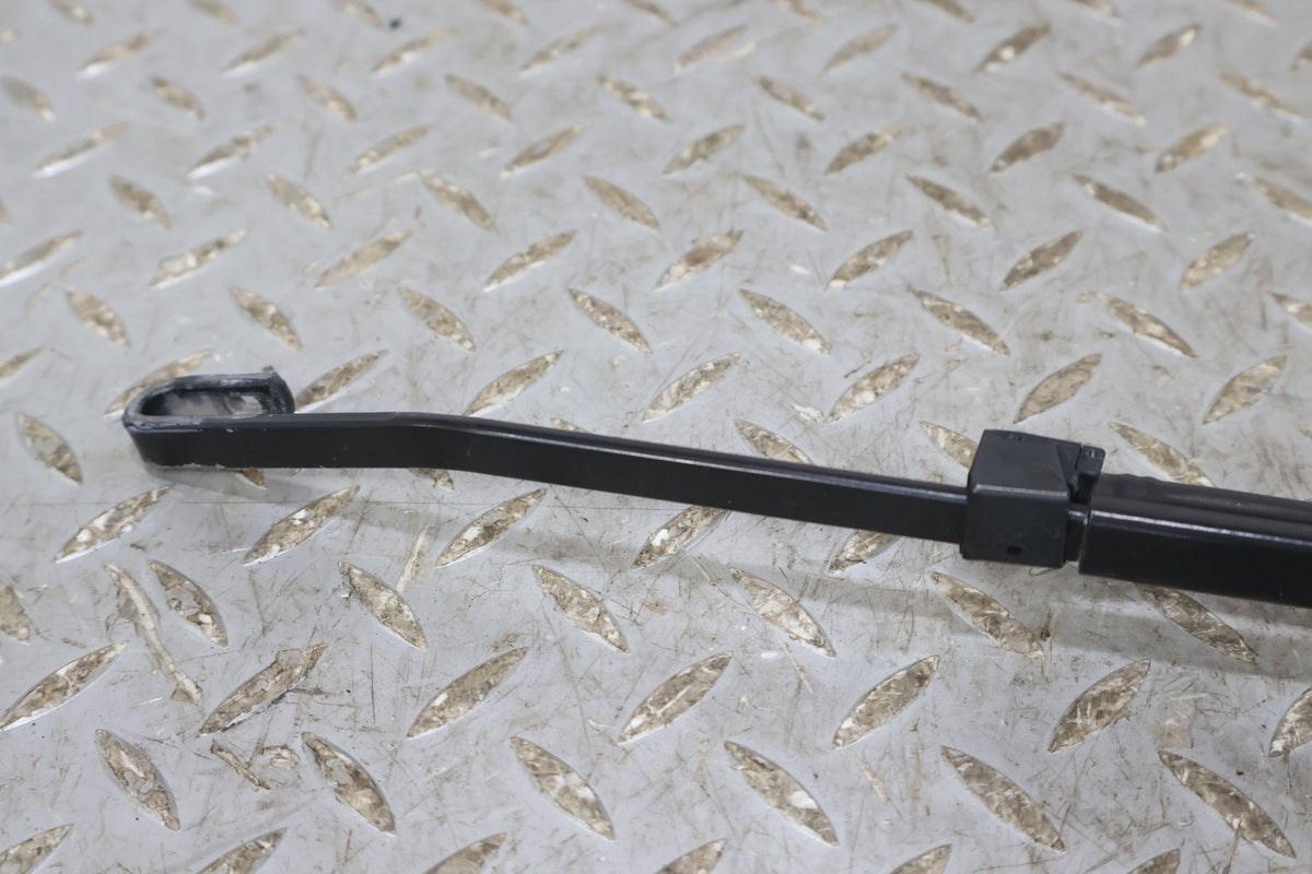 2002 Cadillac Escalade- Wiper Arm