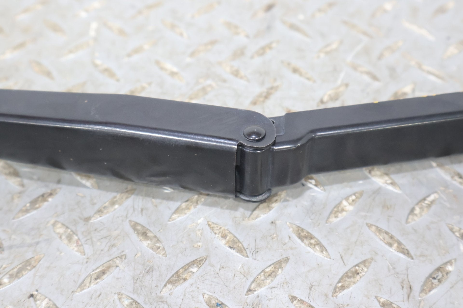 2002 Cadillac Escalade- Wiper Arm