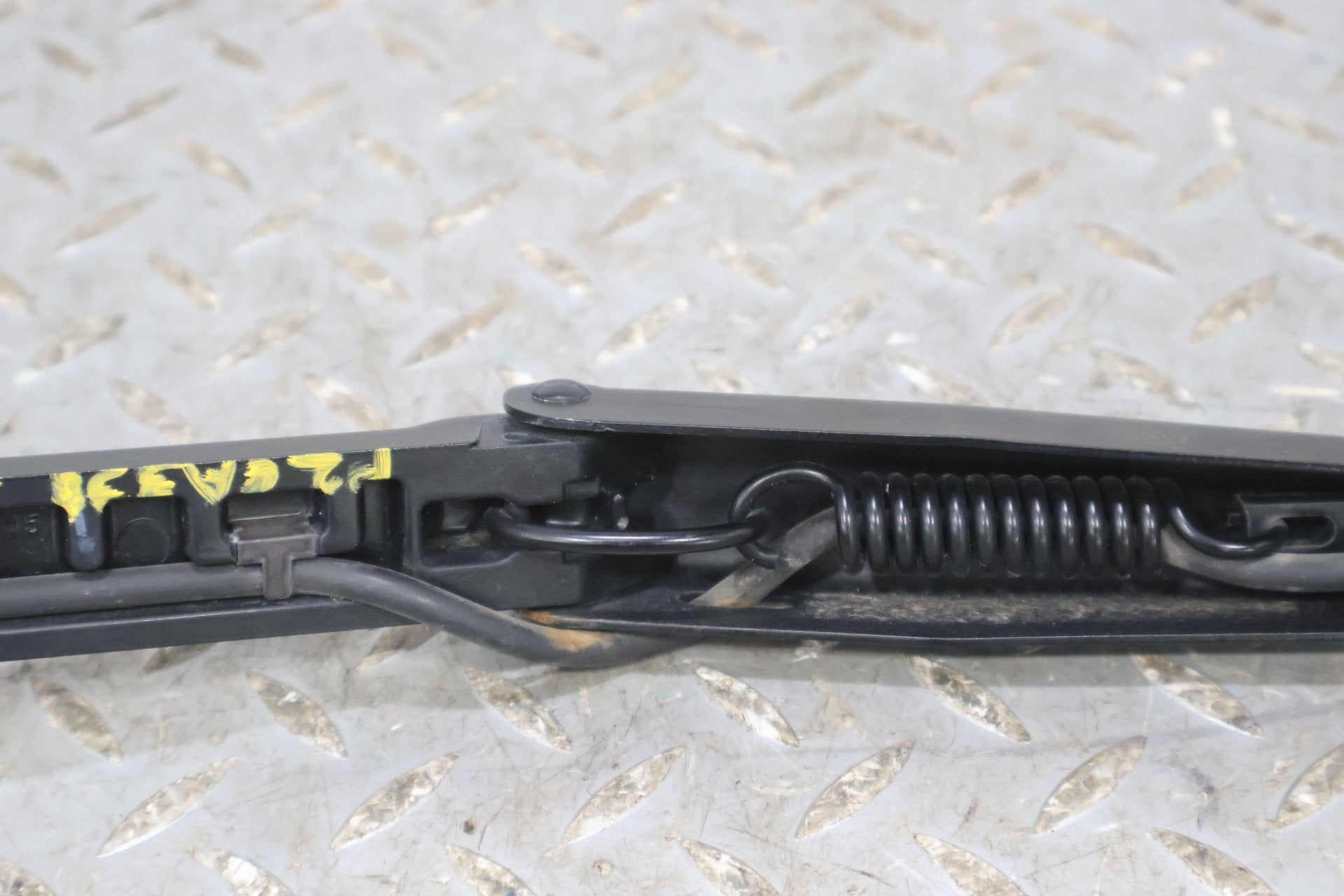 2002 Cadillac Escalade- Wiper Arm