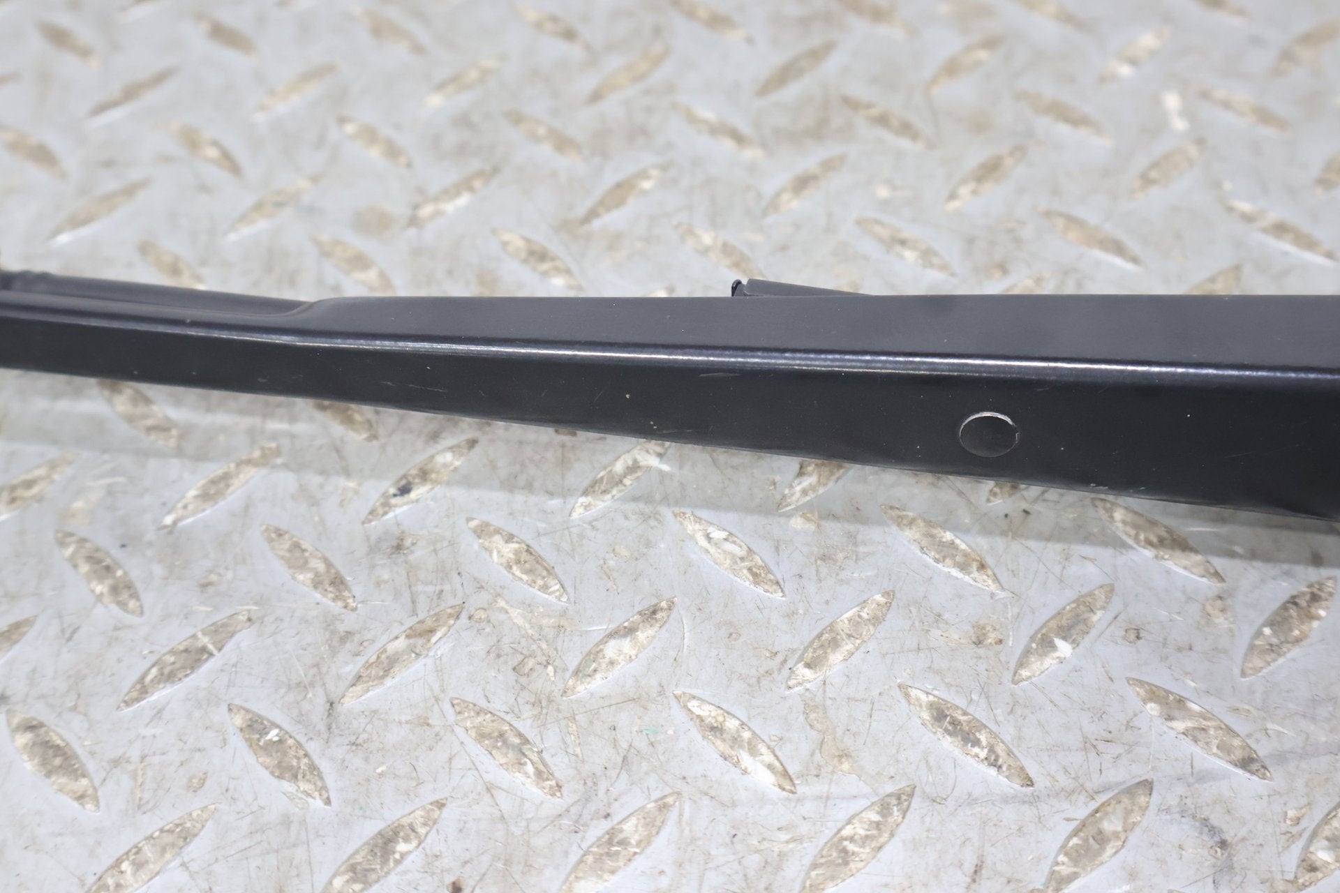 2002 Cadillac Escalade- Wiper Arm
