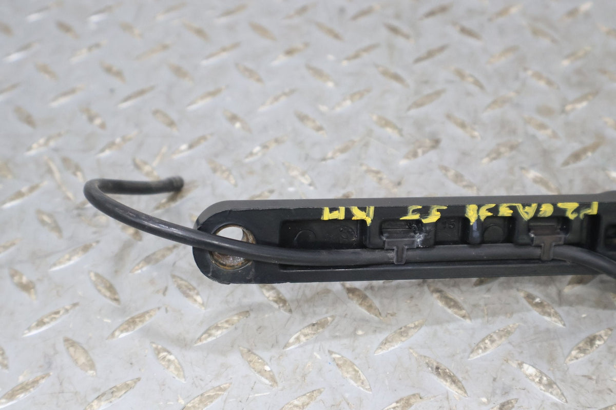 2002 Cadillac Escalade- Wiper Arm