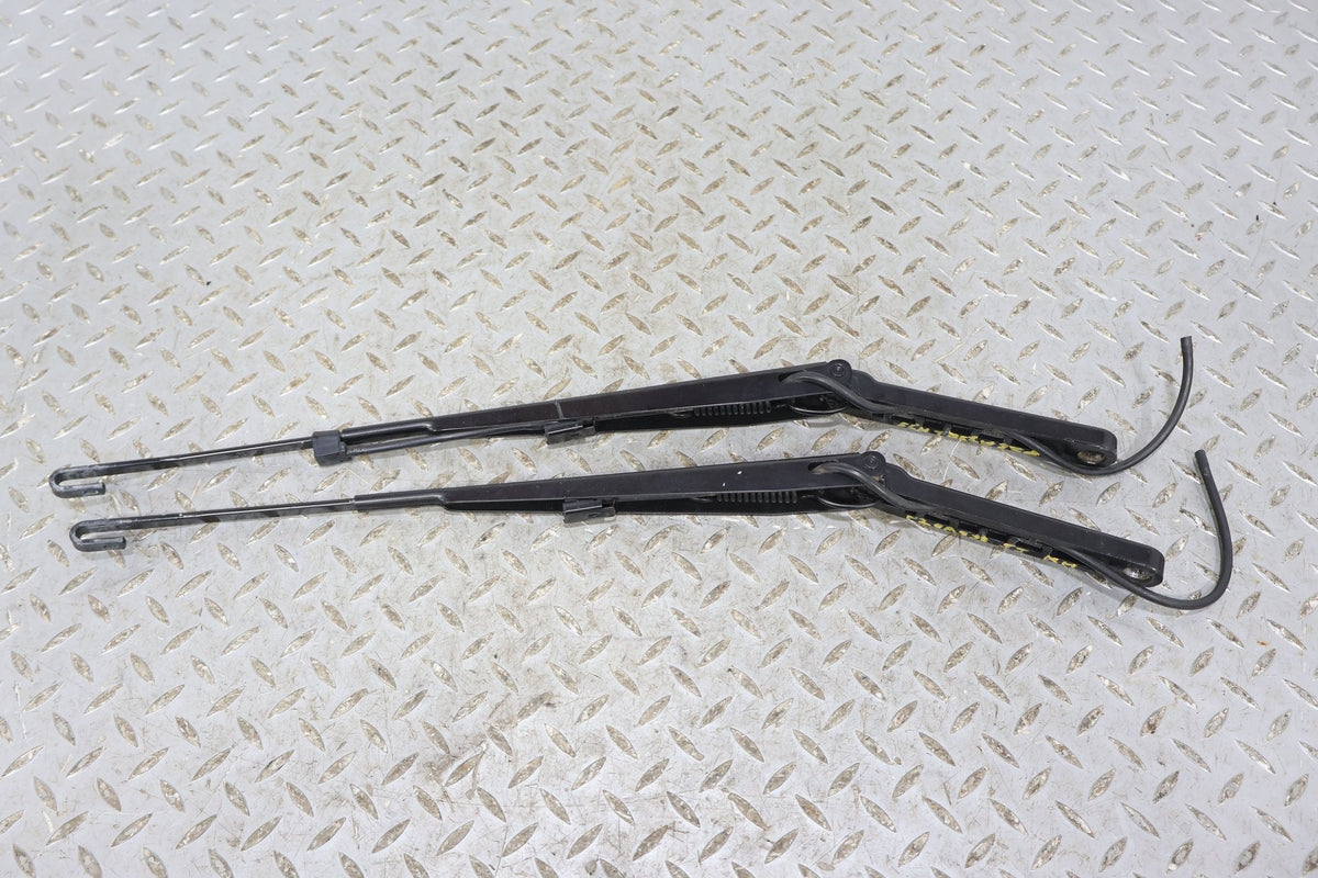 2002 Cadillac Escalade- Wiper Arm