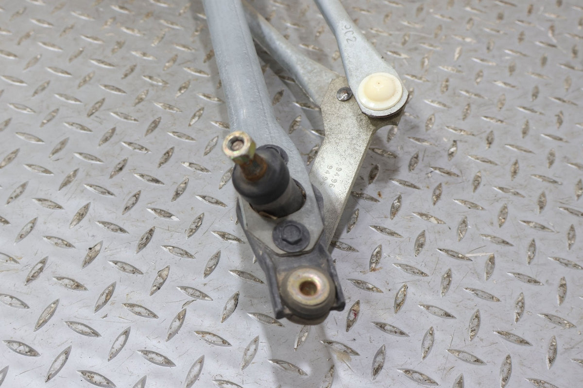 2002 Cadillac Escalade- Wiper Linkage