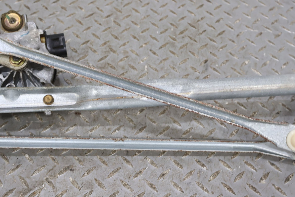 2002 Cadillac Escalade- Wiper Linkage