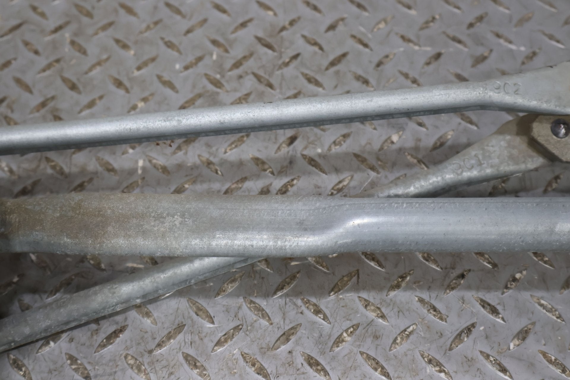 2002 Cadillac Escalade- Wiper Linkage