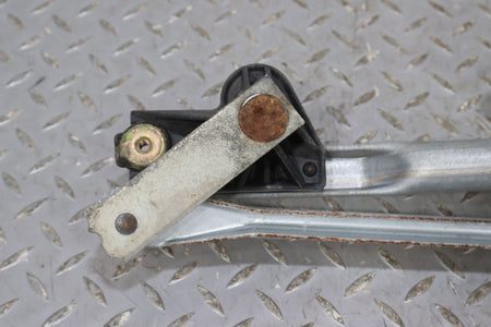 2002 Cadillac Escalade- Wiper Linkage