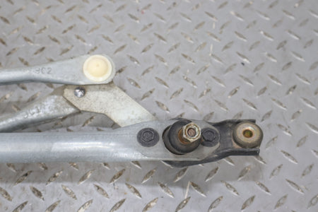 2002 Cadillac Escalade- Wiper Linkage