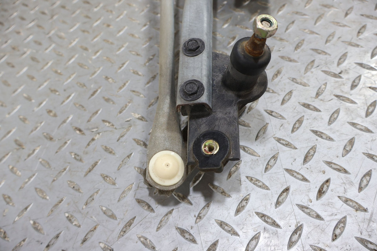 2002 Cadillac Escalade- Wiper Linkage