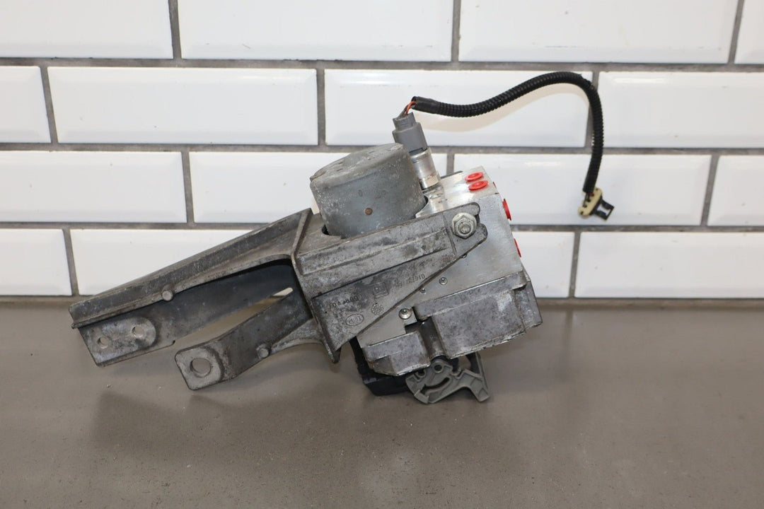 2002 Chevrolet Corvette ABS Brake Pump & Module W/Bracket