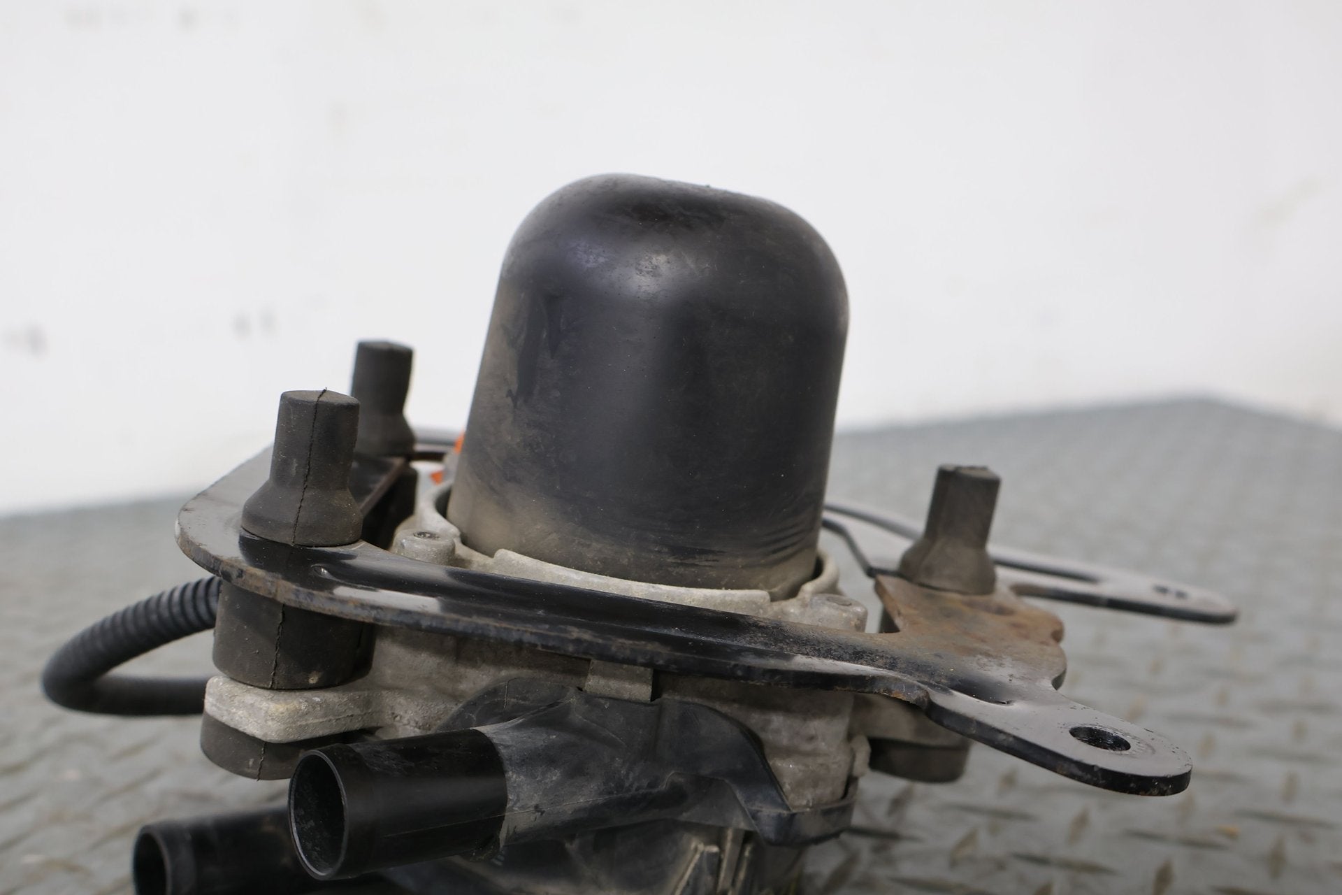 2002 Chevrolet Corvette Air Pump 12568382