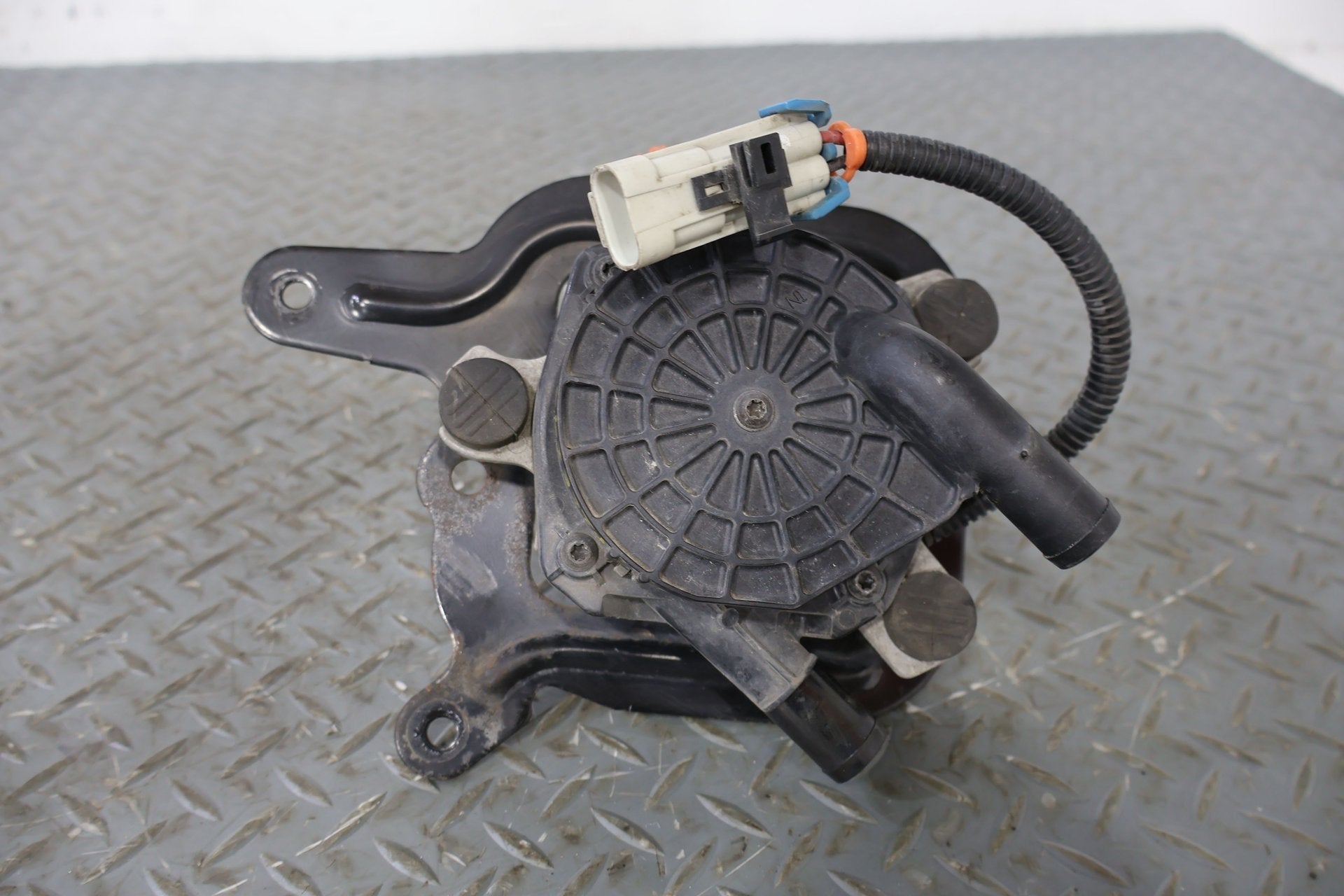 2002 Chevrolet Corvette Air Pump 12568382
