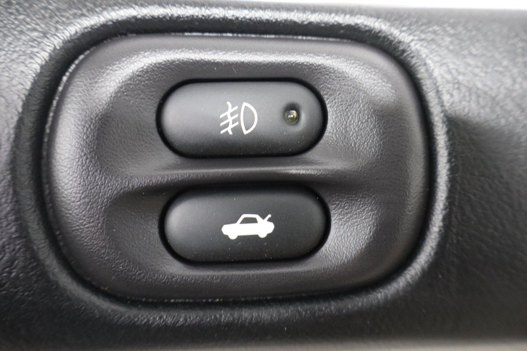 2002 Chevrolet Corvette Knee Pad