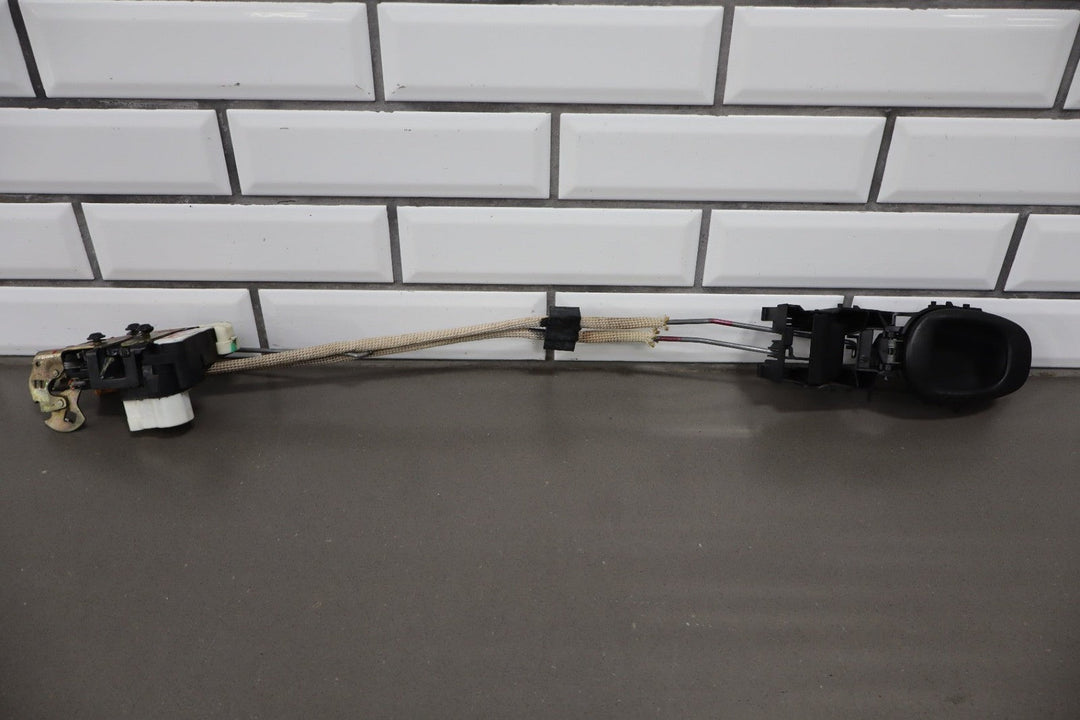 2002 Chevrolet Corvette Left Front Door Latch