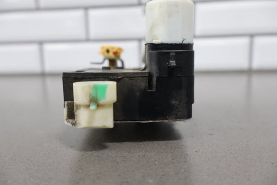 2002 Chevrolet Corvette Left Front Door Latch