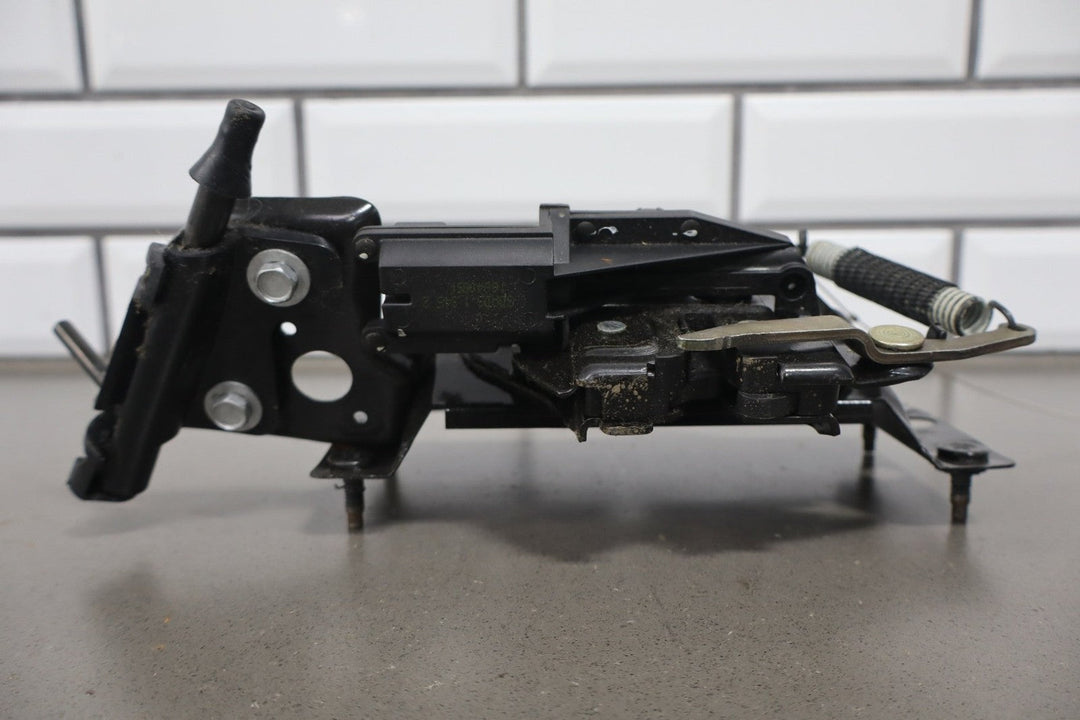 2002 Chevrolet Corvette Lid Latch Pair