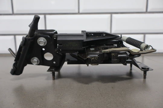 2002 Chevrolet Corvette Lid Latch Pair