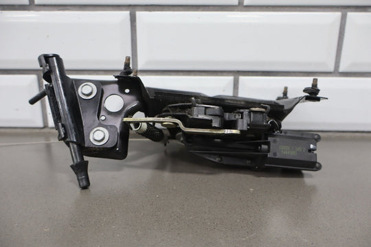 2002 Chevrolet Corvette Lid Latch Pair