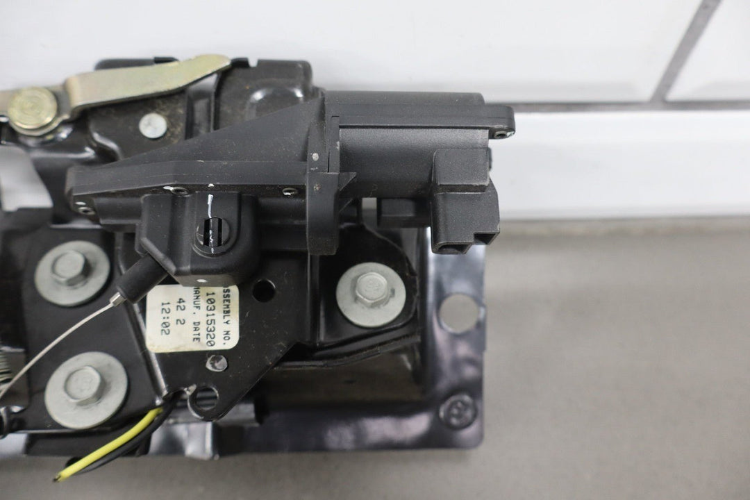 2002 Chevrolet Corvette Lid Latch Pair