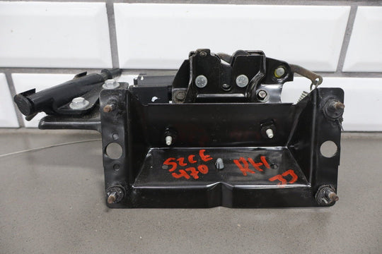 2002 Chevrolet Corvette Lid Latch Pair
