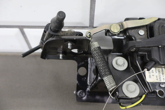 2002 Chevrolet Corvette Lid Latch Pair