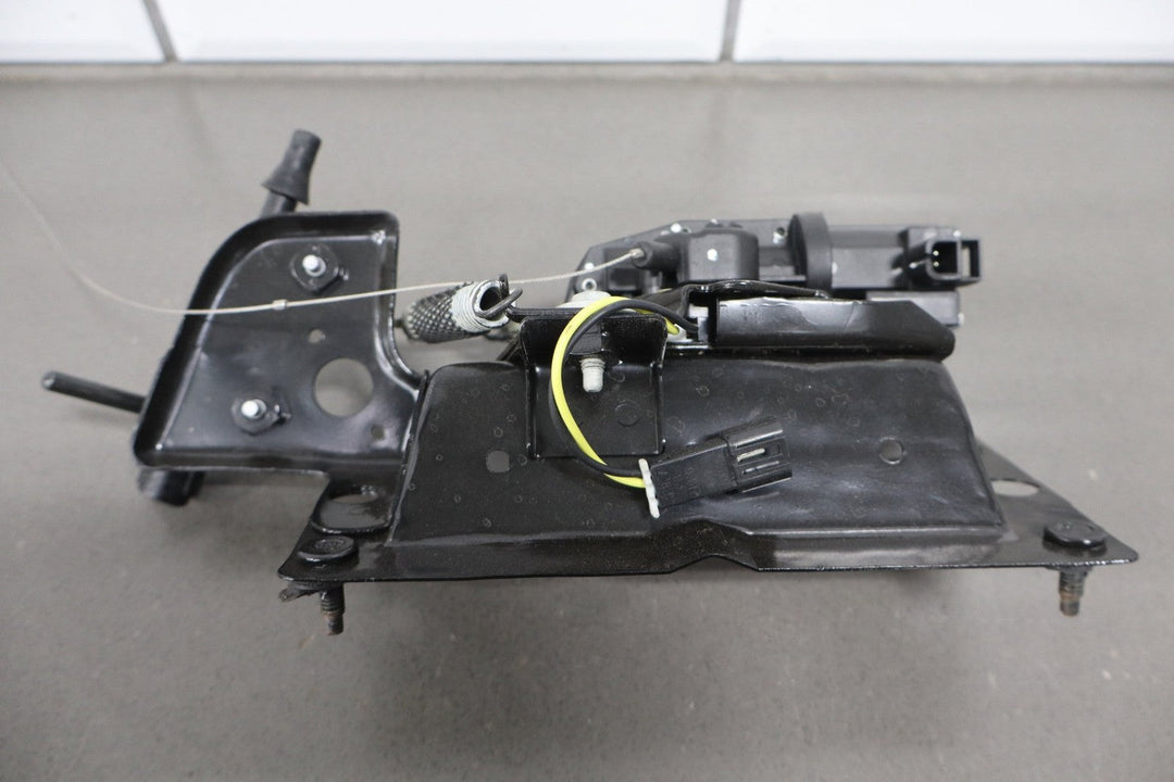 2002 Chevrolet Corvette Lid Latch Pair