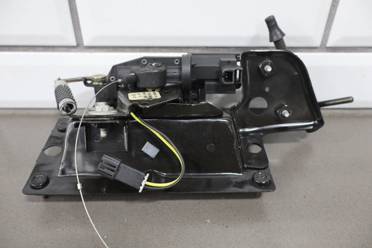 2002 Chevrolet Corvette Lid Latch Pair