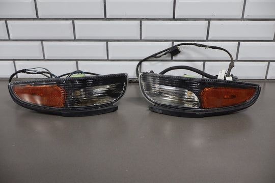2002 Chevrolet Corvette Pair of Front Turn Signal Lamps