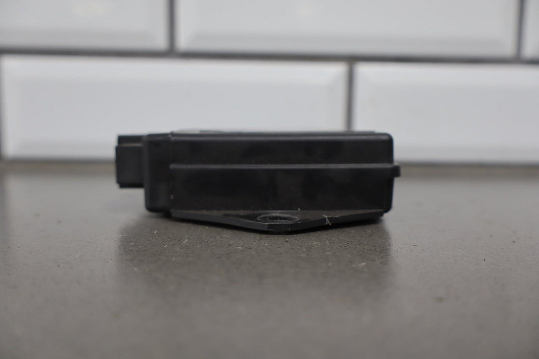 2002 Chevrolet Corvette Right Door Control Module
