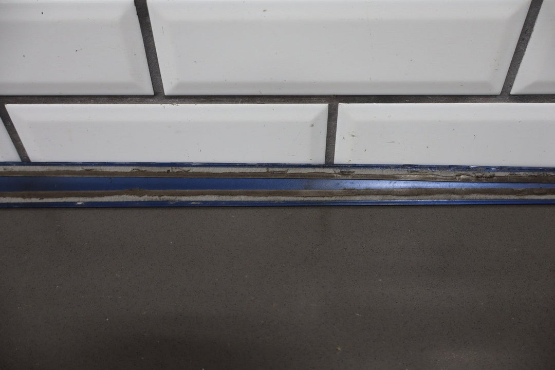2002 Chevrolet Corvette Right Front Door Molding